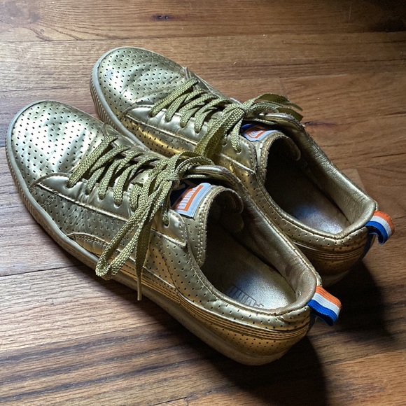 Rare Limited Edition Puma Clyde Frazier Gold Metallic Sneakers (used) - Picture 4 of 6